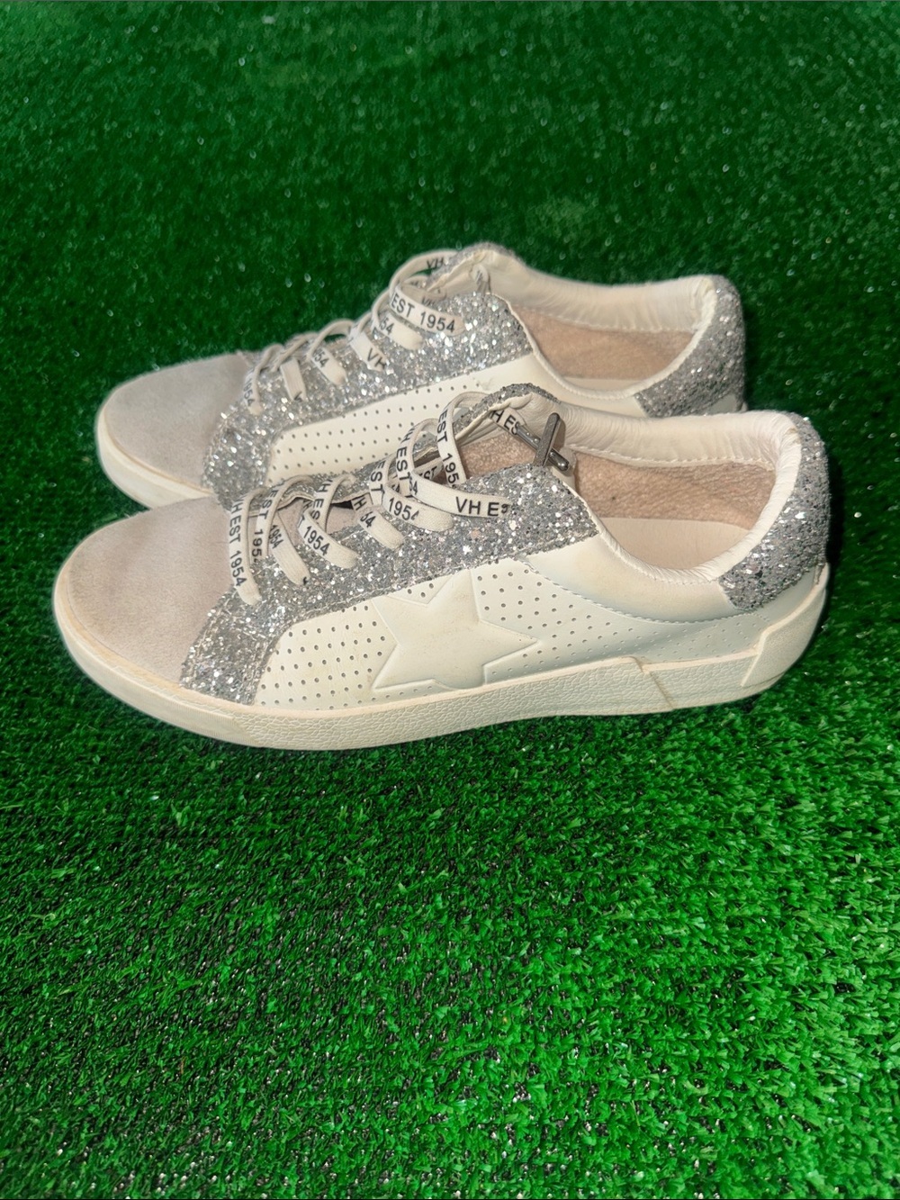 Vintage Havana Silver Glitter Low-Top Sneakers